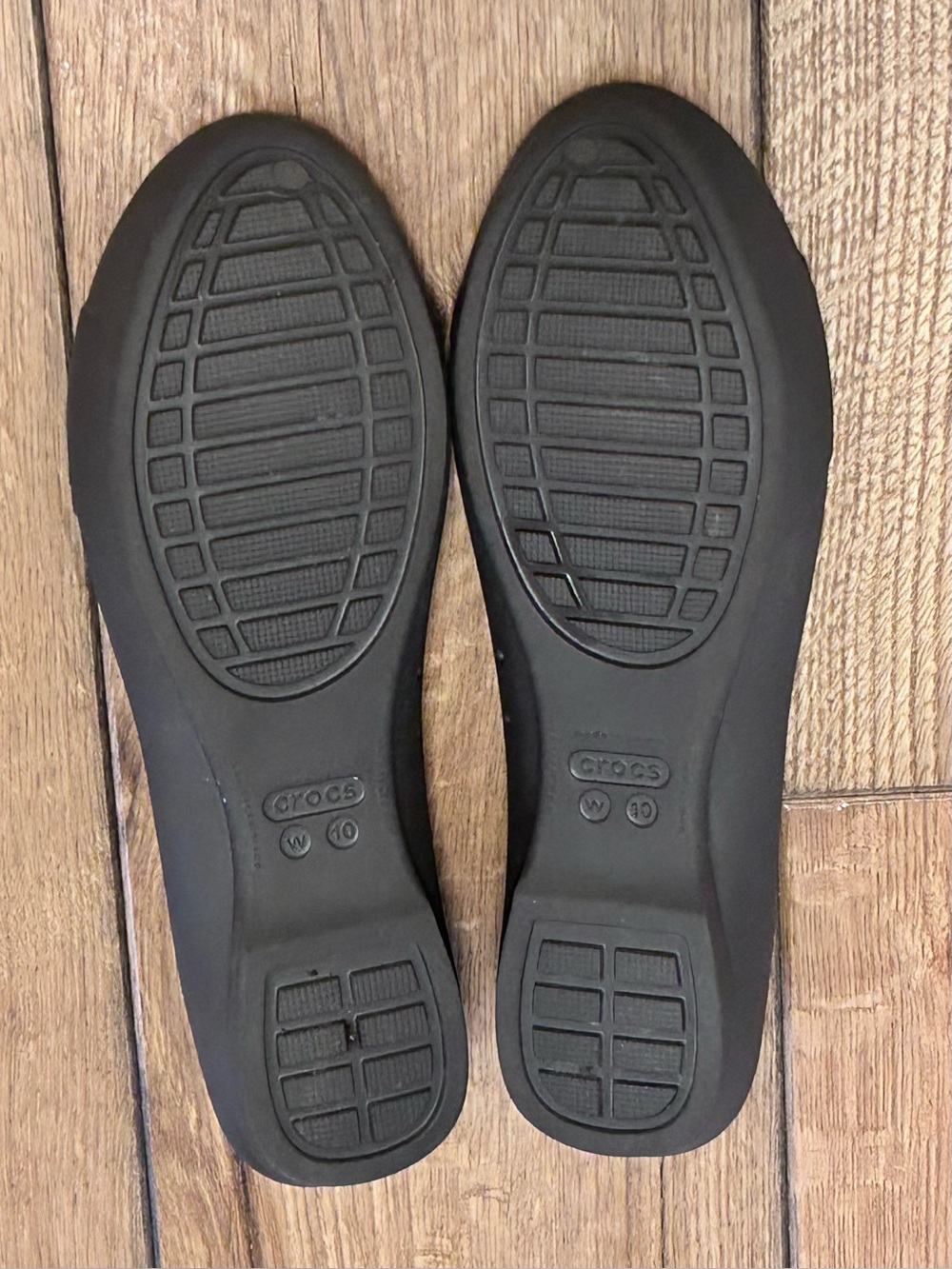 Crocs Gianna Gold Medallion Brown Ballet Flats Slip Ons Comfort Women’s 10 - Picture 13 of 15